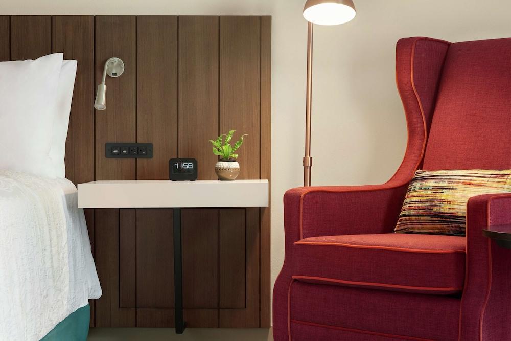 Hilton Garden Inn Seattle Airport Ситак Экстерьер фото